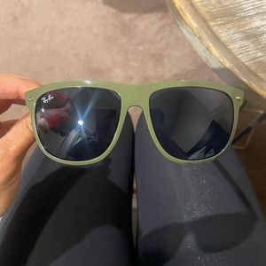 RAY-BAN RB4147 BOYFRIEND